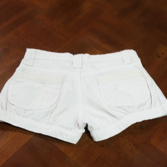 Shorts - Picture 5 of 5